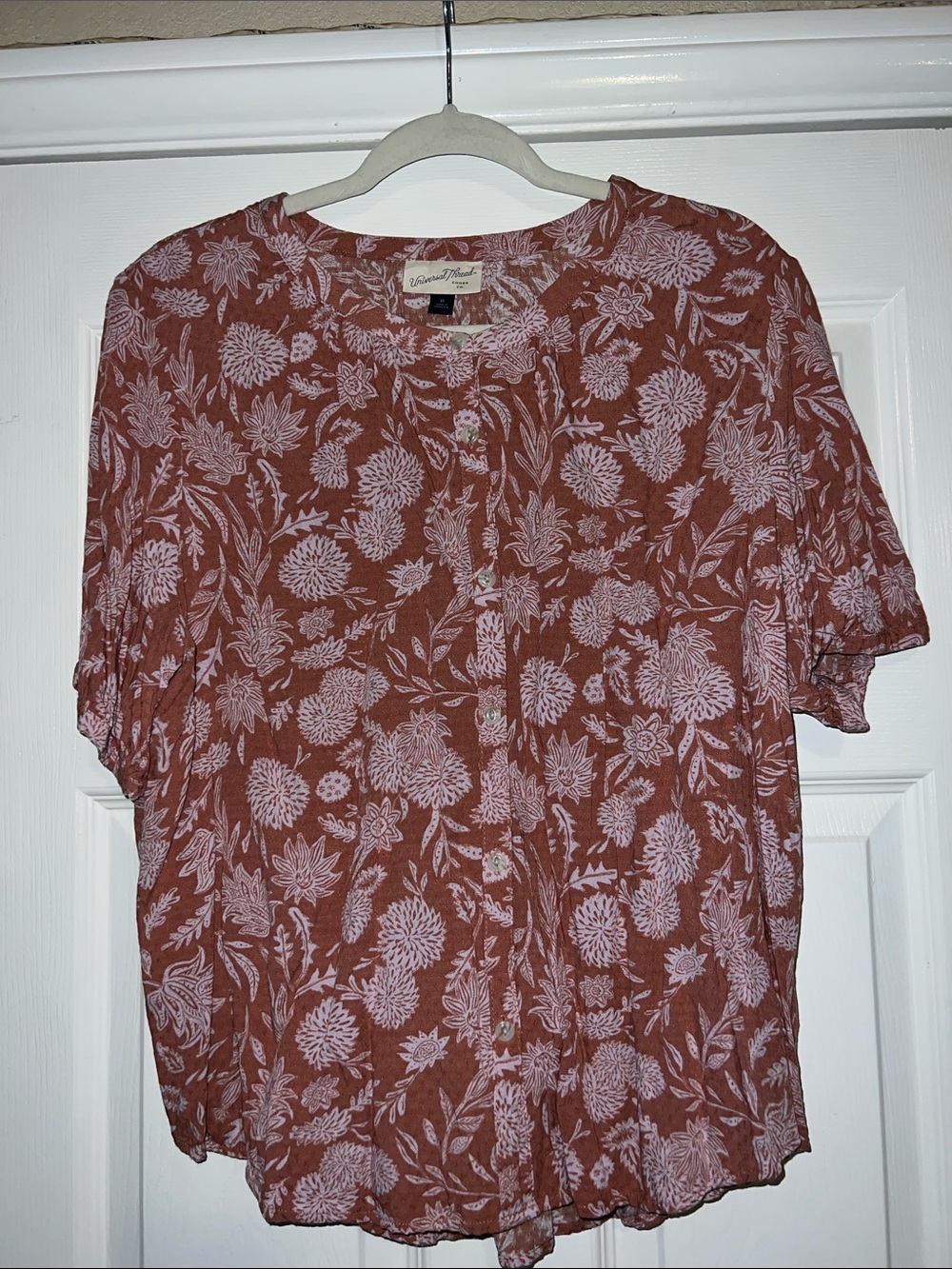 Universal Thread Rust Floral Button-Front Top